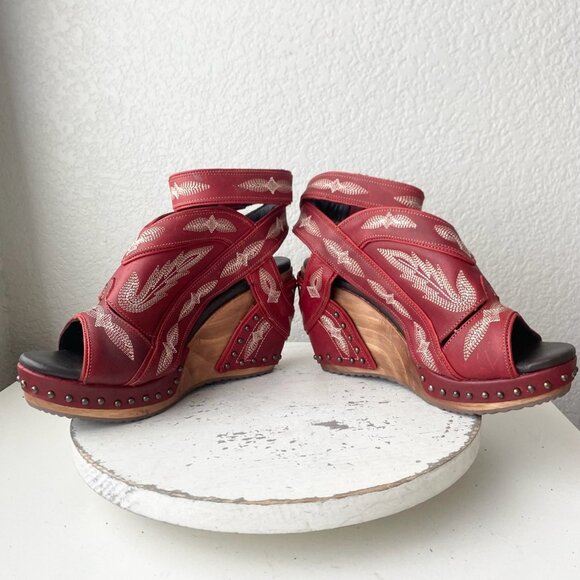 Lane Boots LEXINGTON Womens Red Wedges Western Sandals Wooden Heels Size 8 - Picture 7 of 11
